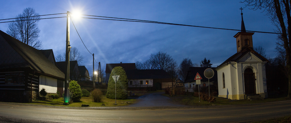 Přeložka veřejného osvětlení v obci Krátká | Použitím indukčních výbojek sníženy servisní náklady více jak o polovinu